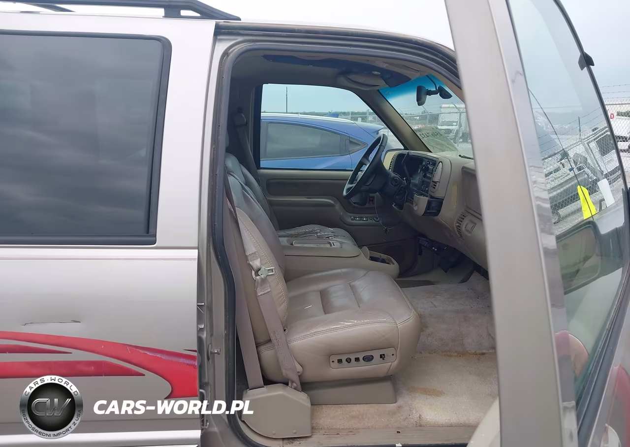 1999 Chevrolet Suburban Lt VIN:3GNFK16R7XG189159 - 5
