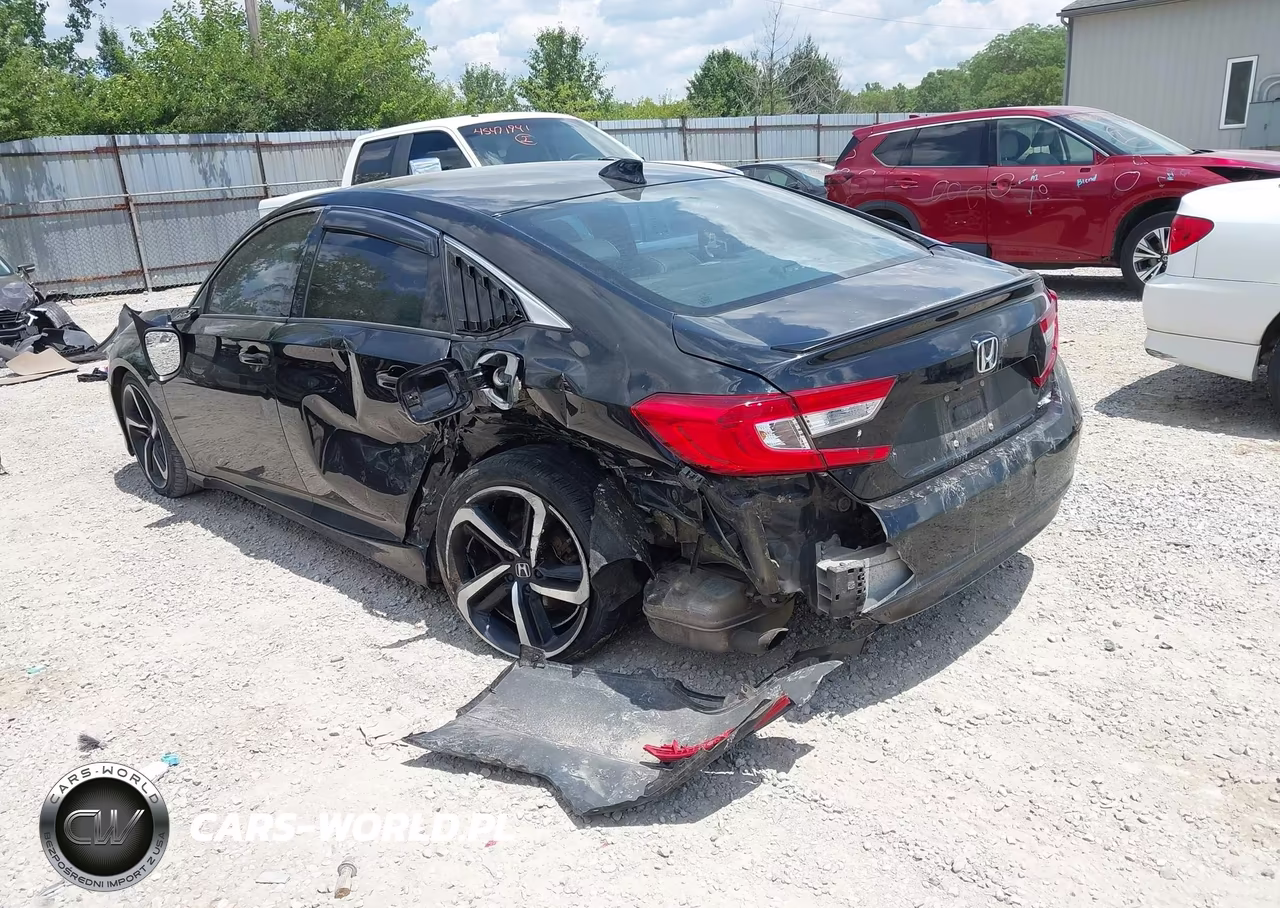 2018 Honda Accord Sport VIN:1HGCV1F37JA174697 - 3