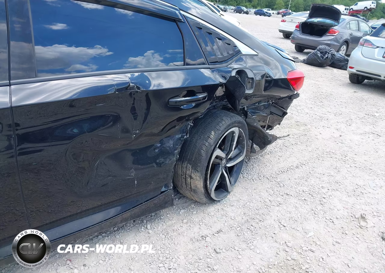 2018 Honda Accord Sport VIN:1HGCV1F37JA174697 - 6