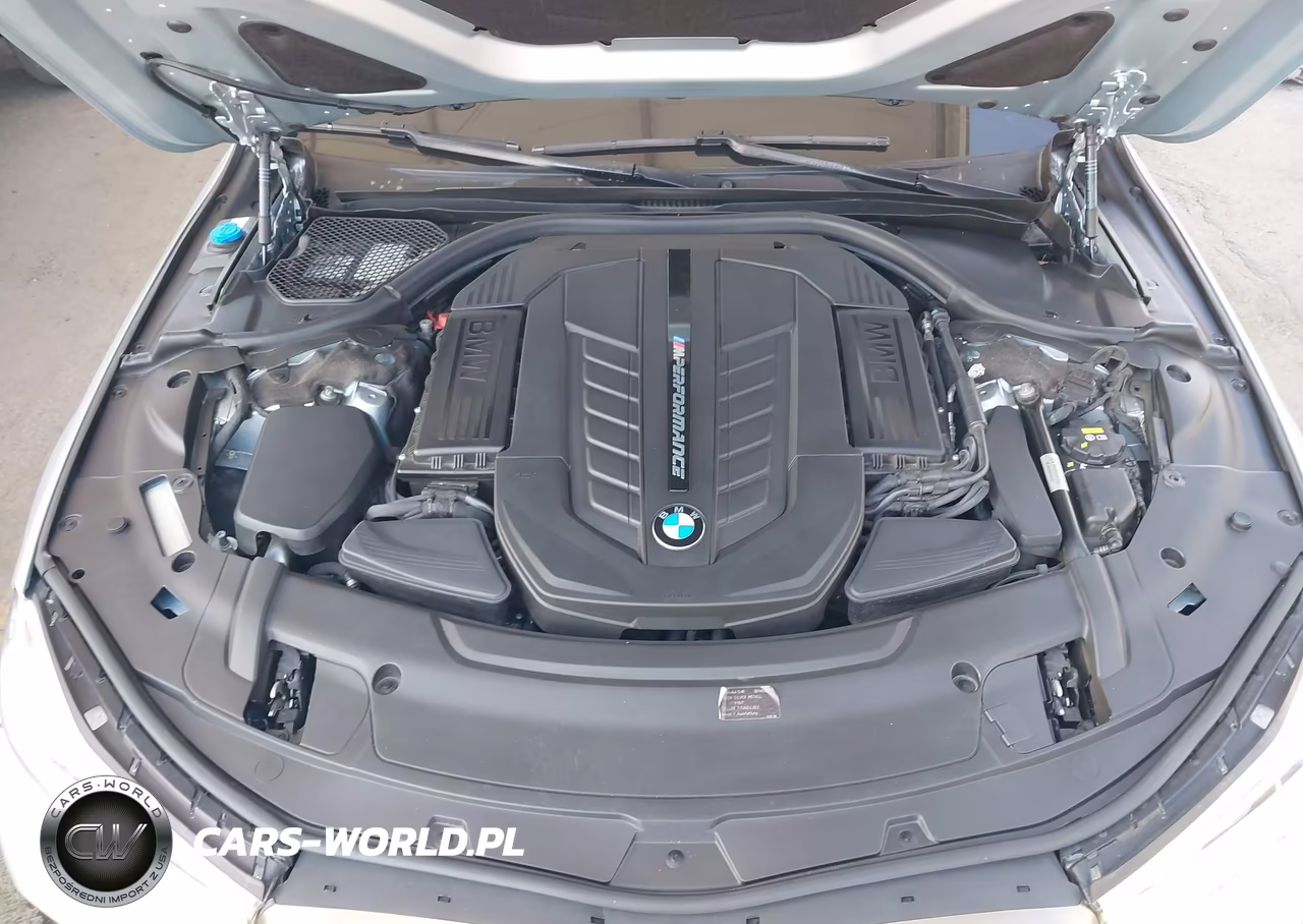 2018 BMW M760I xDrive VIN:WBA7H6C52JG614930 - 10