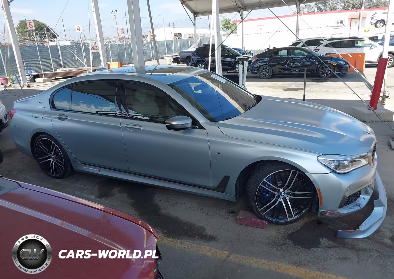2018 BMW M760I xDrive VIN:WBA7H6C52JG614930 - 13