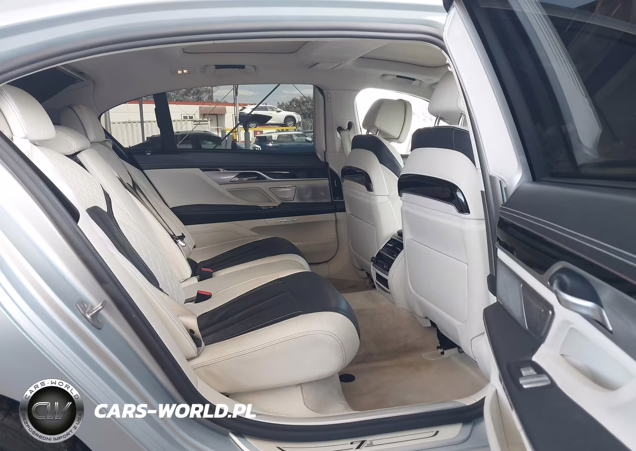 2018 BMW M760I xDrive VIN:WBA7H6C52JG614930 - 8