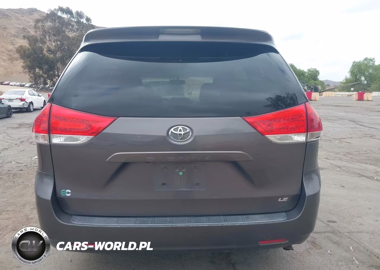 2012 Toyota Sienna Le V6 8 Passenger VIN:5TDKK3DC6CS232287 - 16