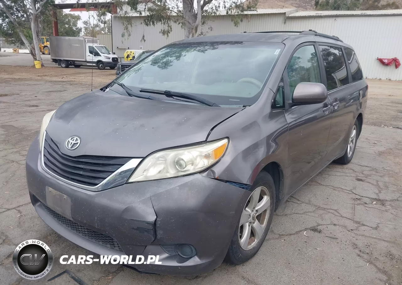 2012 Toyota Sienna Le V6 8 Passenger VIN:5TDKK3DC6CS232287 - 2