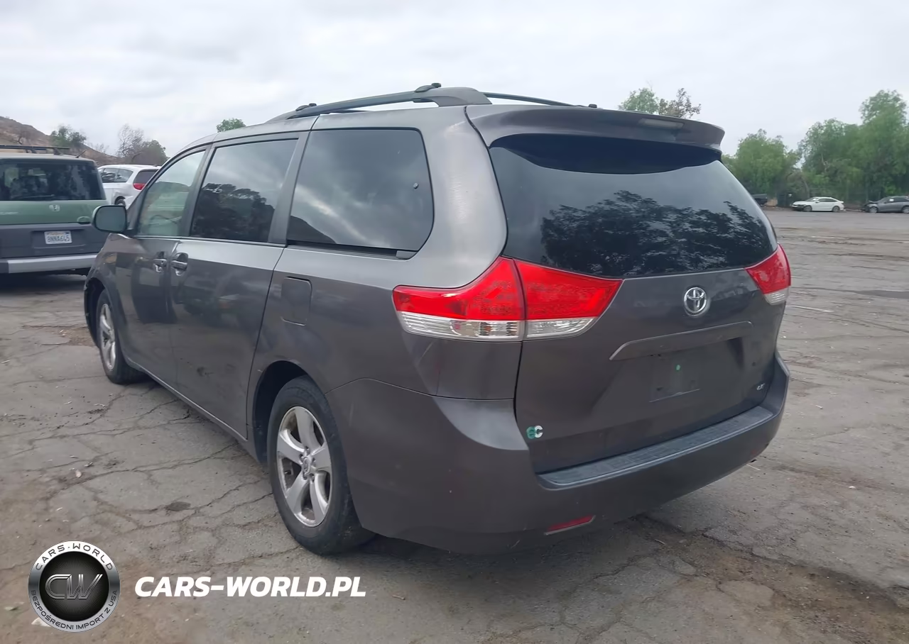 2012 Toyota Sienna Le V6 8 Passenger VIN:5TDKK3DC6CS232287 - 3