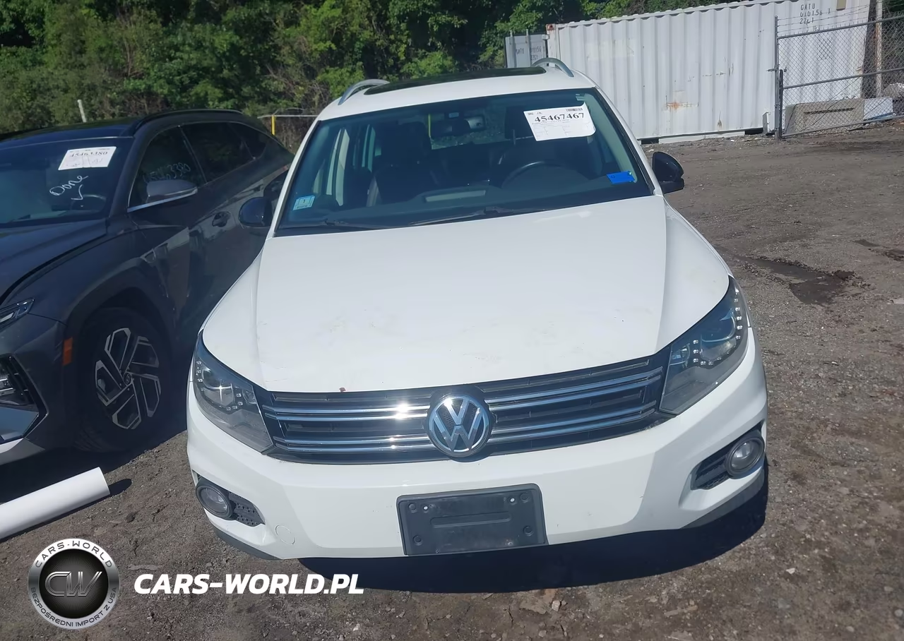 2017 Volkswagen Tiguan 2.0T Sport VIN:WVGUV7AX0HK015794 - 12