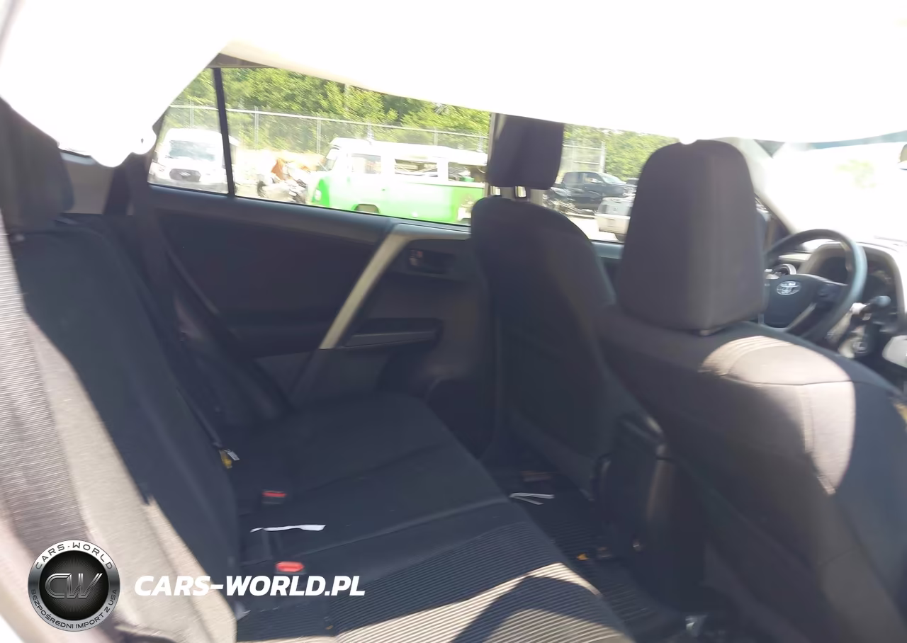 2017 Toyota Rav4 Le VIN:2T3BFREV8HW569847 - 8