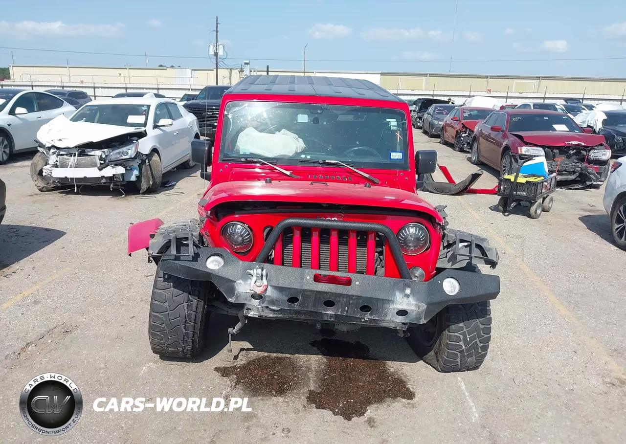 2015 Jeep Wrangler Unlimited Sahara VIN:1C4BJWEG3FL768111 - 13