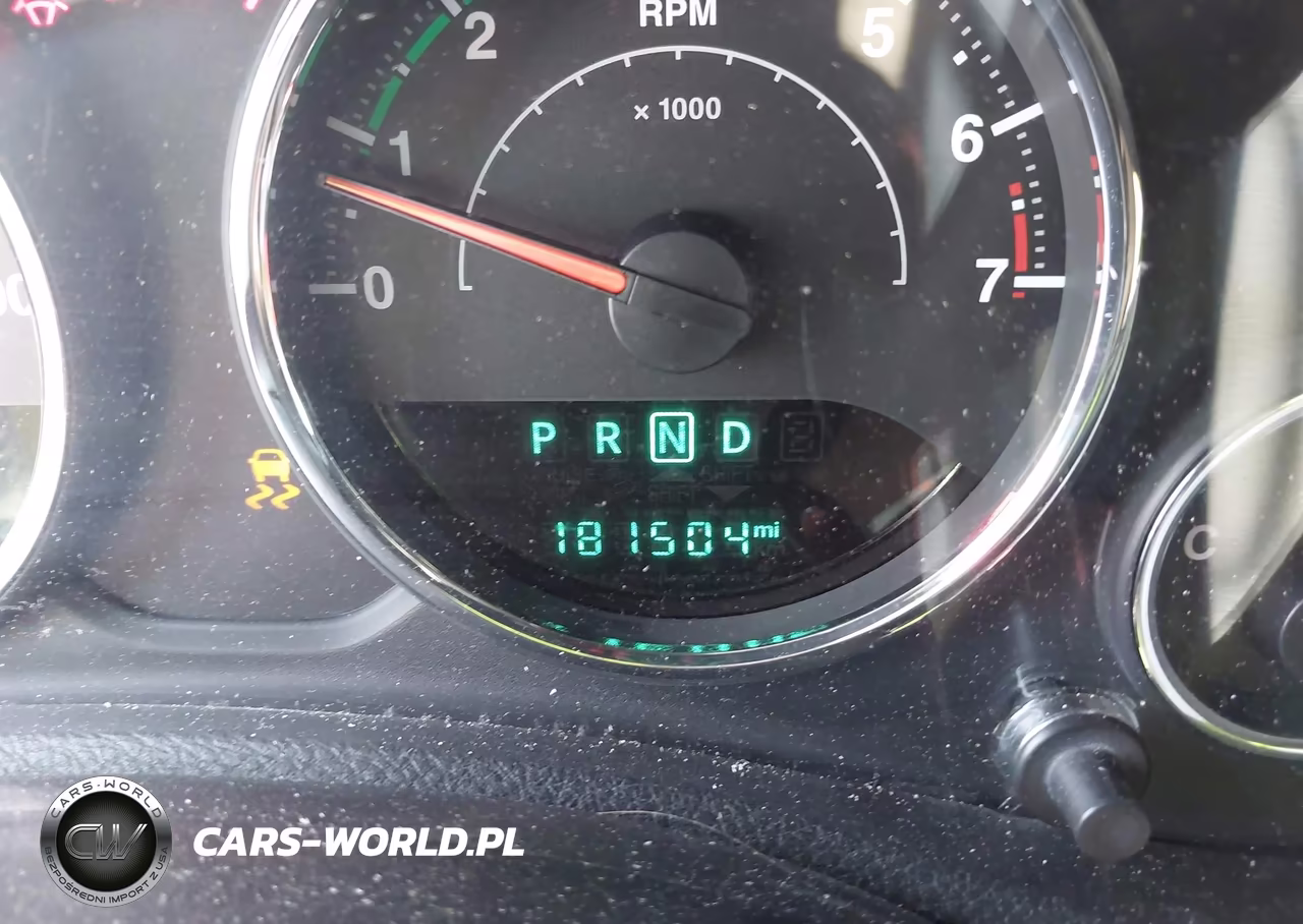 2015 Jeep Wrangler Unlimited Sahara VIN:1C4BJWEG3FL768111 - 16