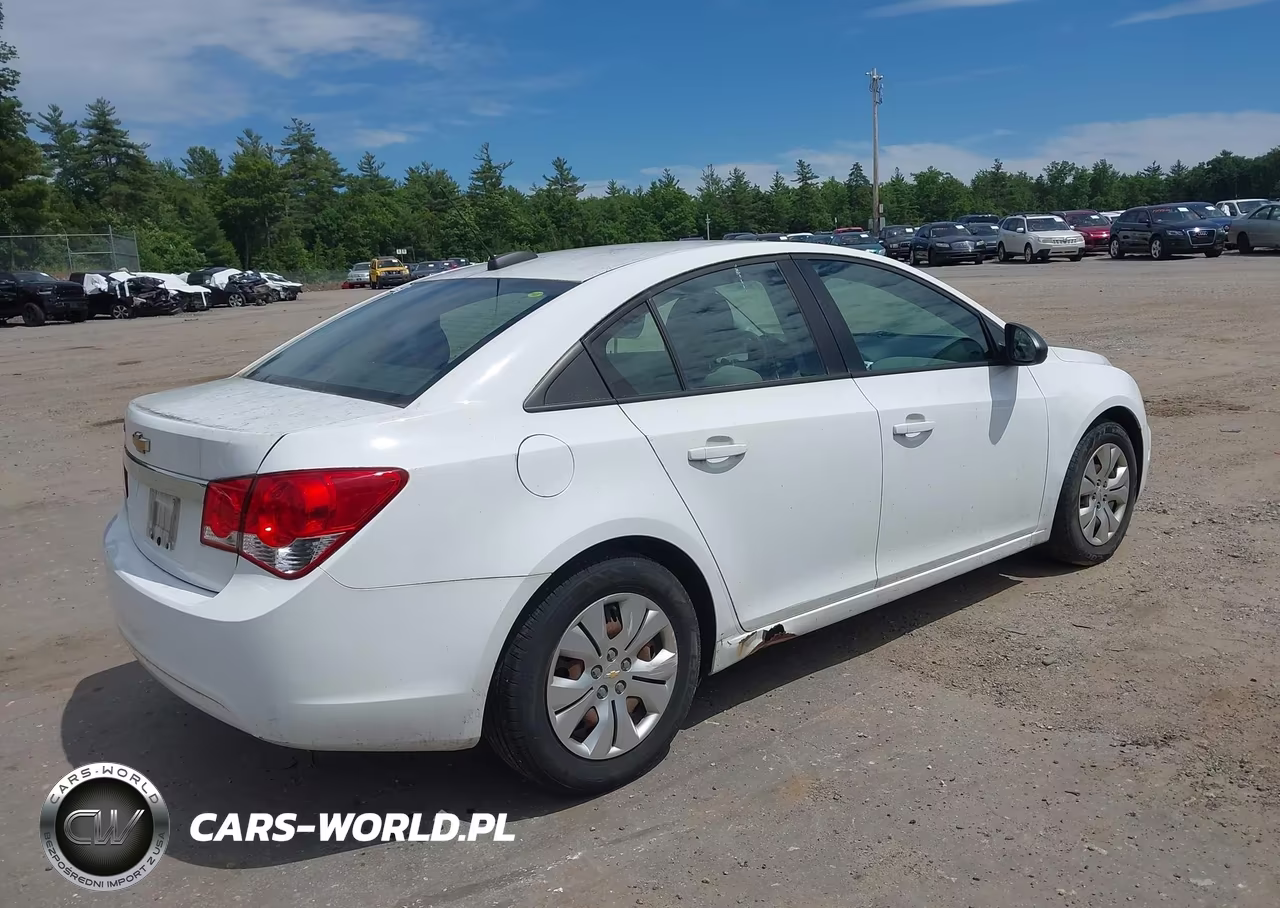 2016 Chevrolet Cruze Limited Ls Auto VIN:1G1PC5SG9G7219370 - 4