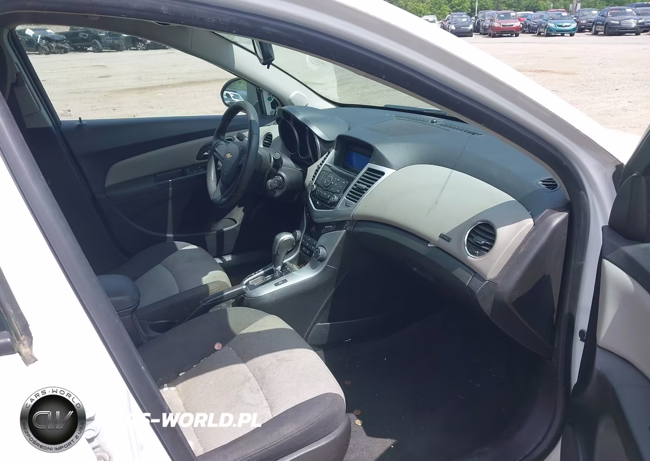 2016 Chevrolet Cruze Limited Ls Auto VIN:1G1PC5SG9G7219370 - 5