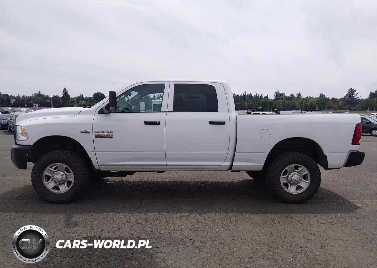 2018 Ram 3500 Tradesman 4X4 6'4 Box VIN:3C63R3CT9JG383693 - 16