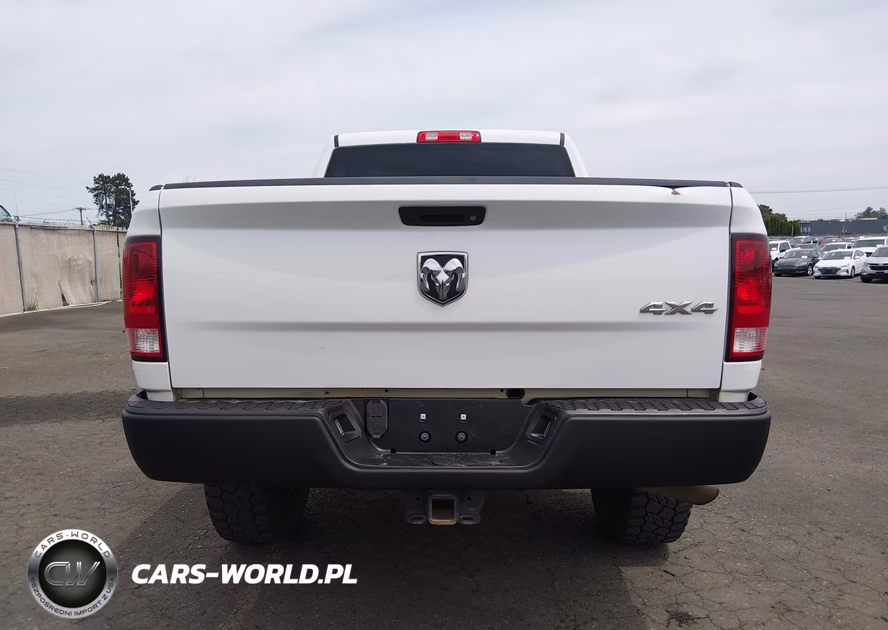 2018 Ram 3500 Tradesman 4X4 6'4 Box VIN:3C63R3CT9JG383693 - 18