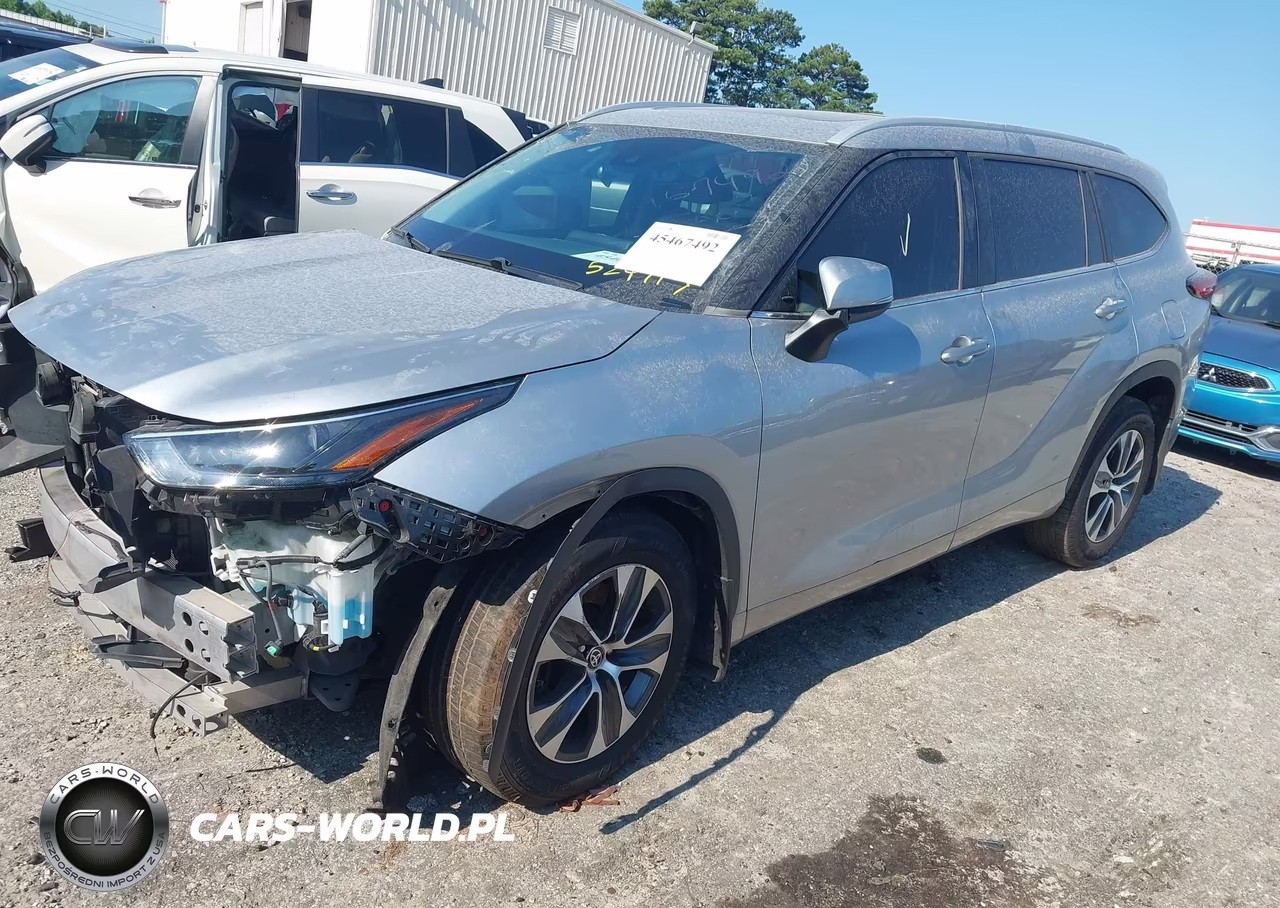2023 Toyota Highlander Xle VIN:5TDKDRAH4PS524717 - 2