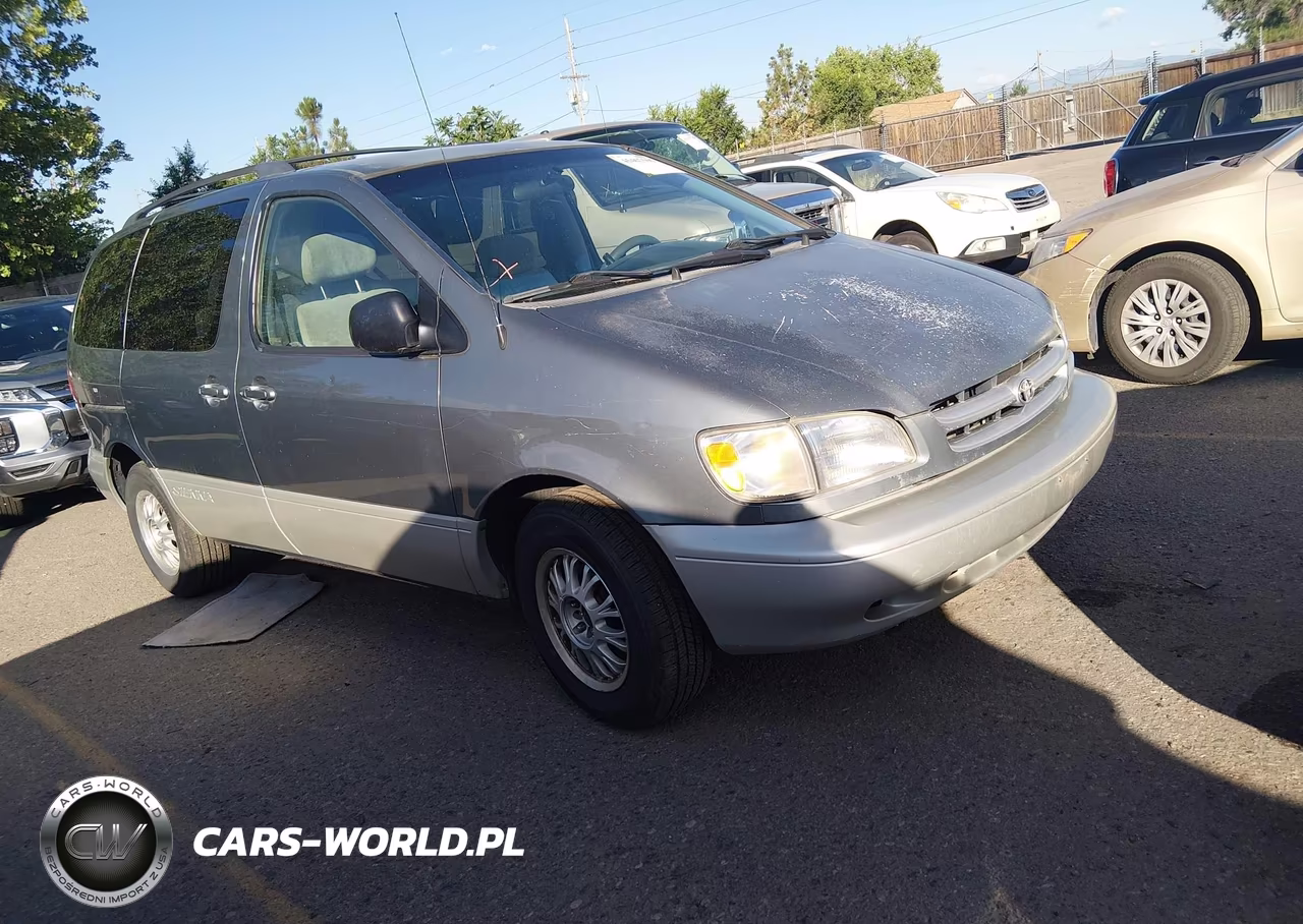 2000 Toyota Sienna Xle