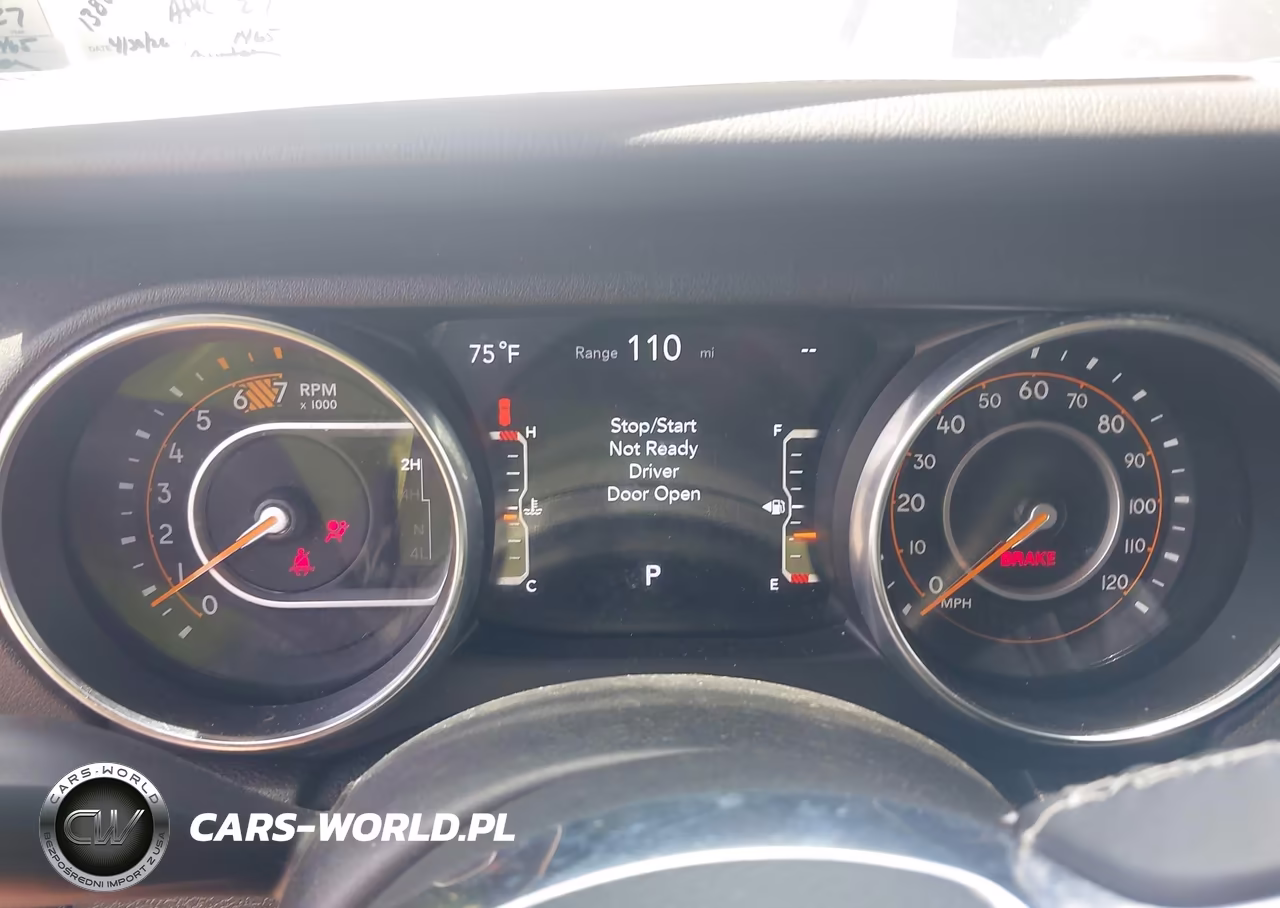 2018 Jeep Wrangler Unlimited Sahara 4X4 VIN:1C4HJXEN2JW182859 - 7