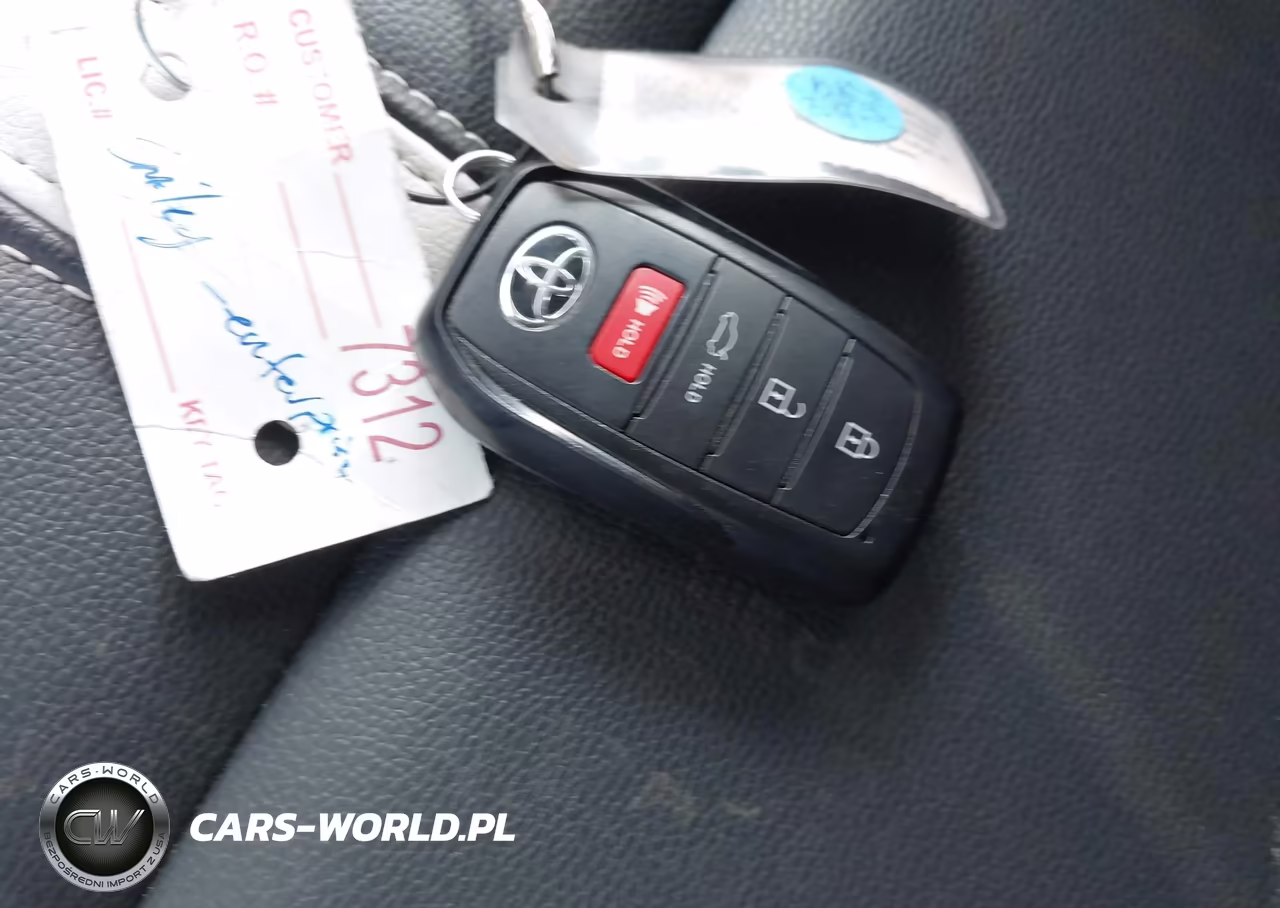 2026 Toyota Camry Se VIN:4T1DAACK4TU661749 - 11