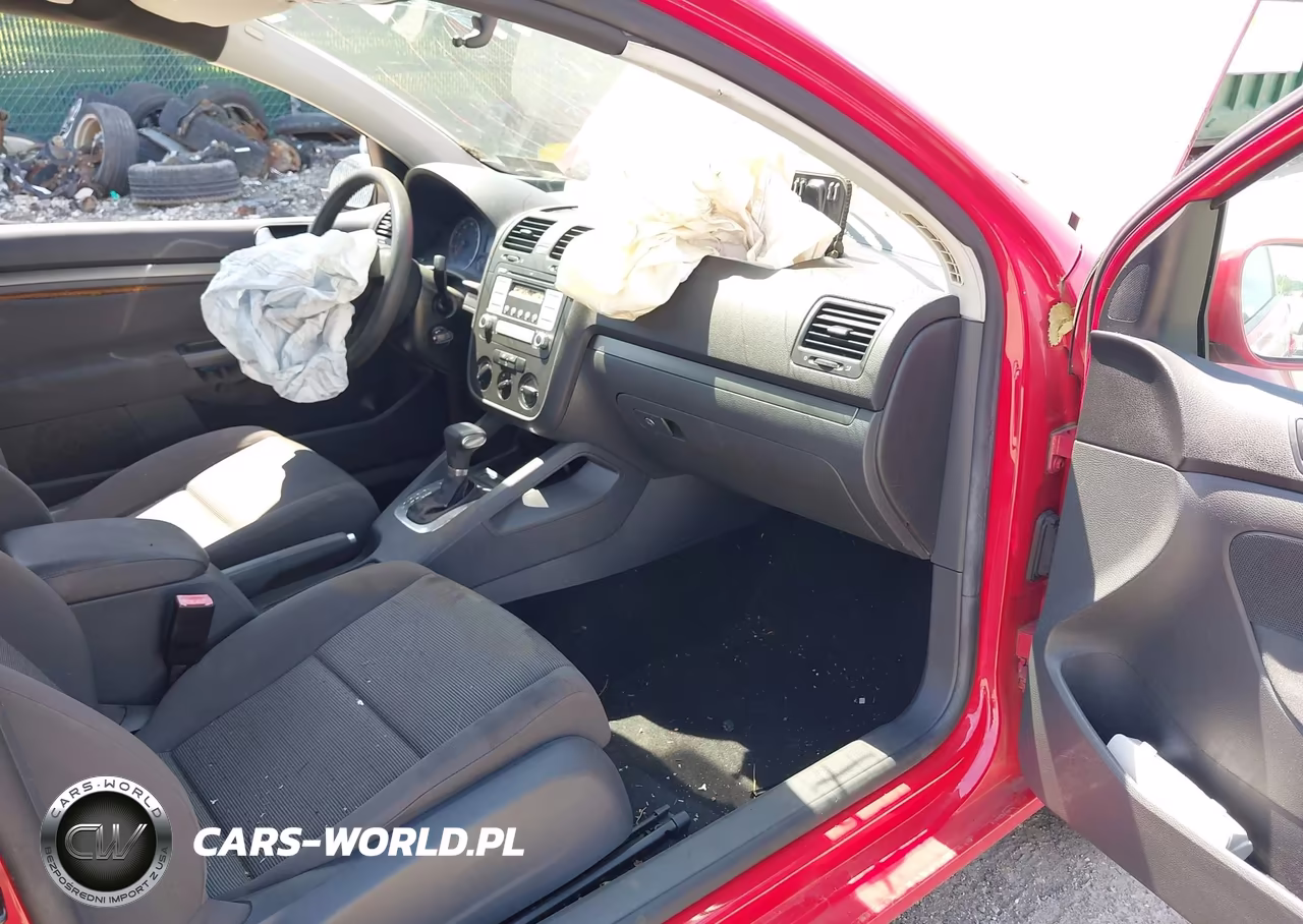 2007 Volkswagen Rabbit 2-Door (A6) VIN:WVWBR71KX7W146677 - 5