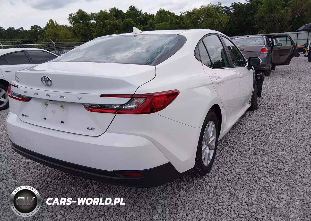 2025 Toyota Camry Le VIN:4T1DAACK7SU047079 - 4