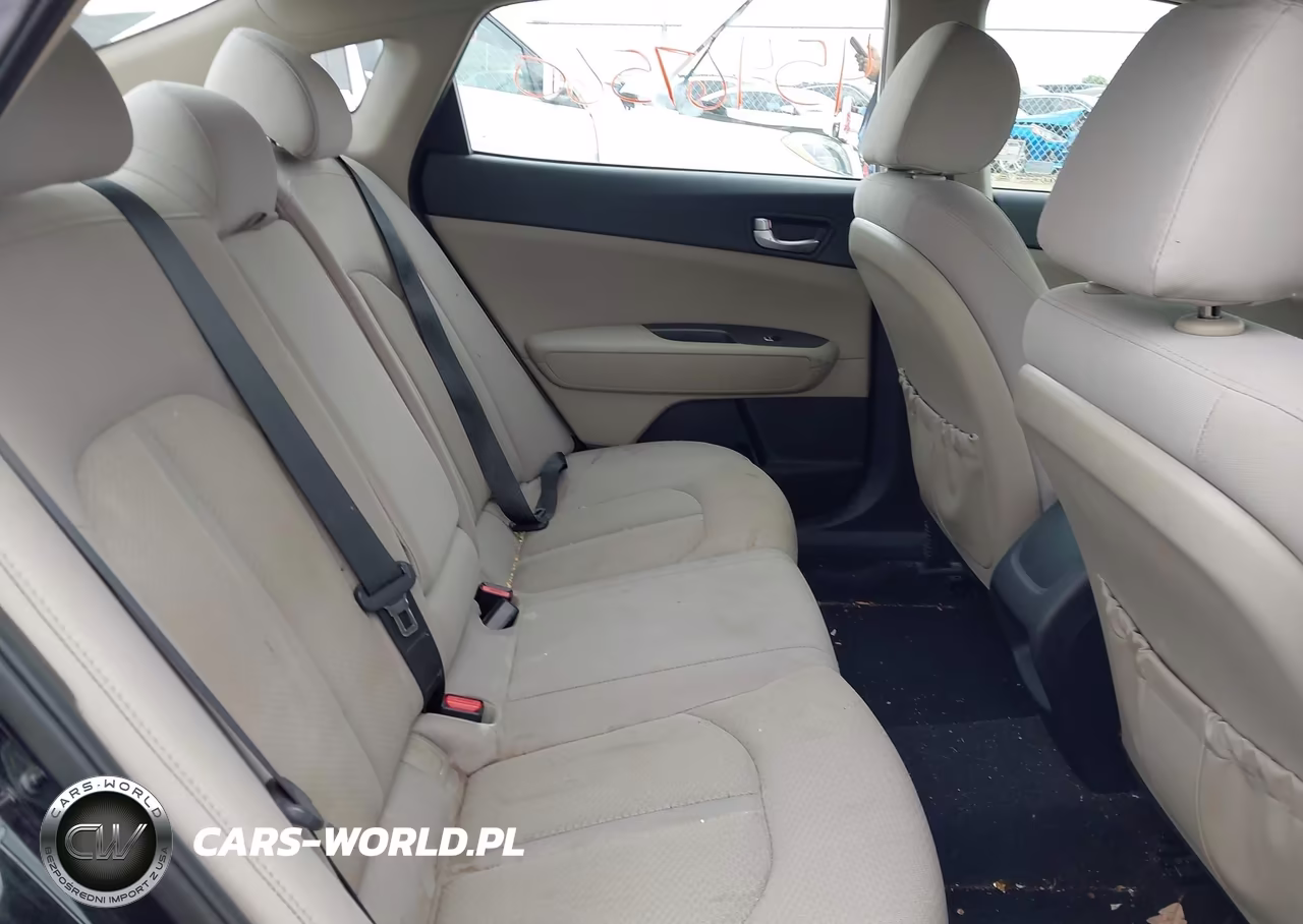 2017 Kia Optima Lx VIN:5XXGT4L31HG156643 - 8