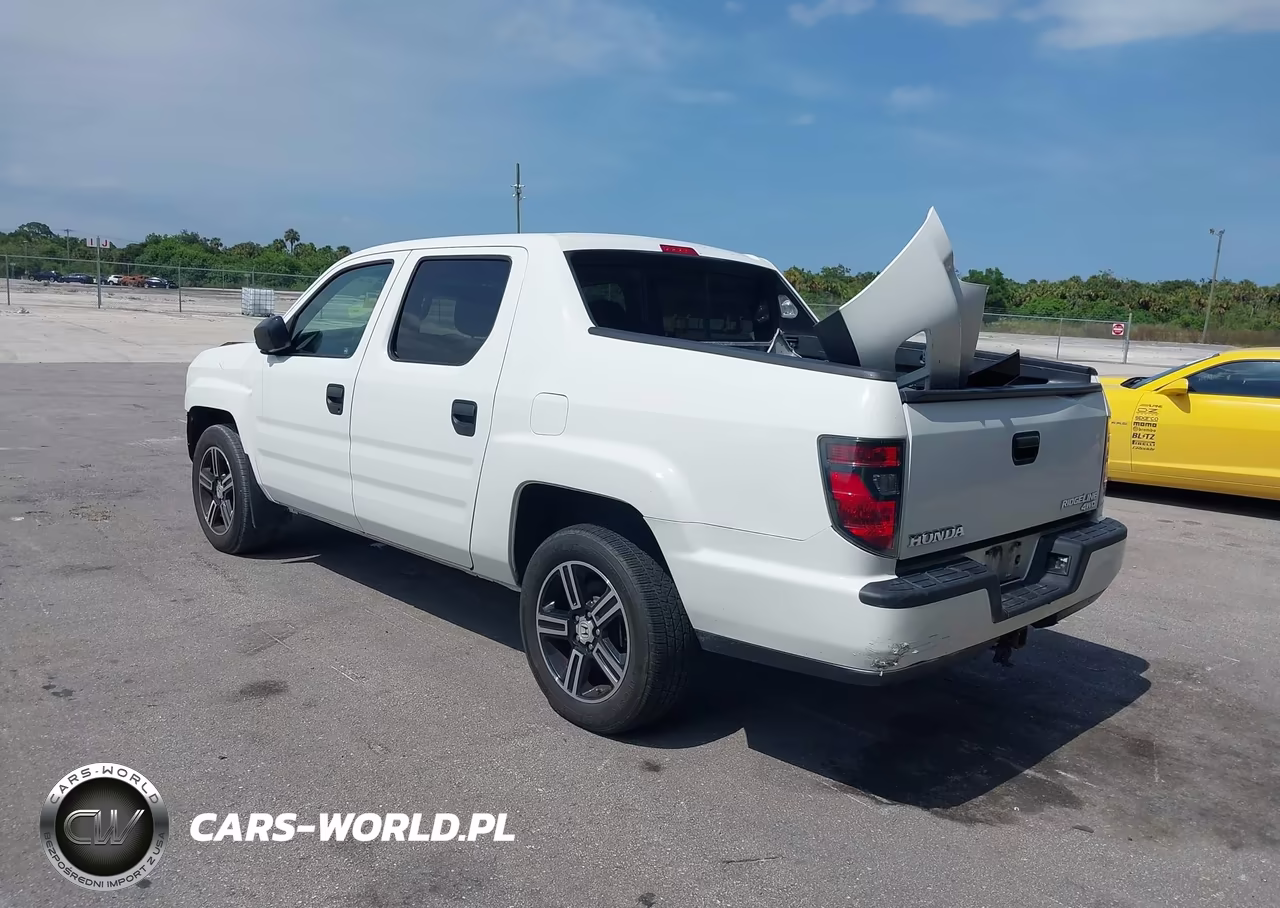 2012 Honda Ridgeline Sport VIN:5FPYK1F77CB453343 - 3