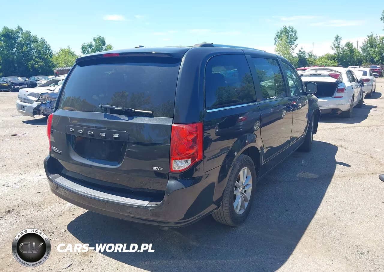 2018 Dodge Grand Caravan Sxt VIN:2C4RDGCG7JR184020 - 4