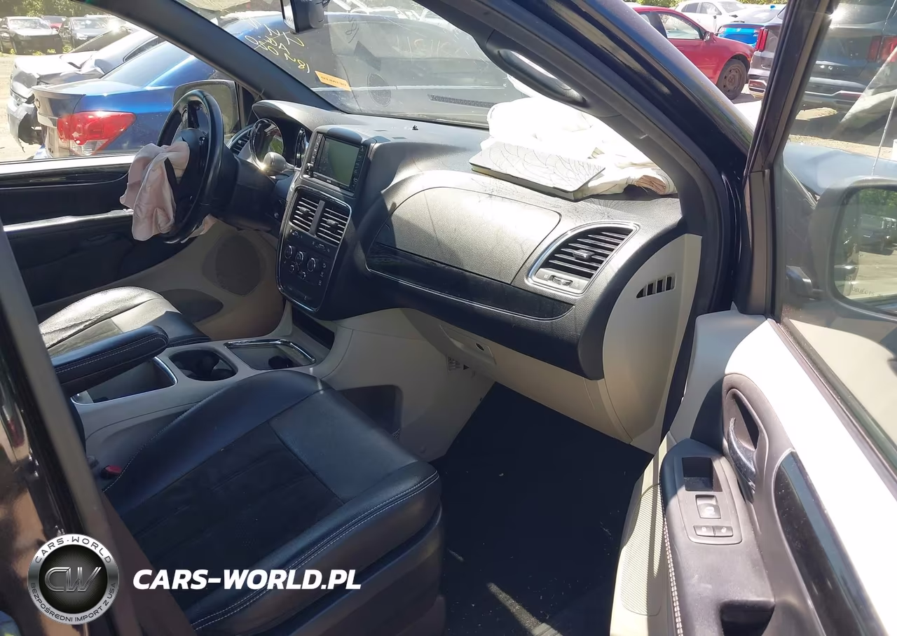 2018 Dodge Grand Caravan Sxt VIN:2C4RDGCG7JR184020 - 5