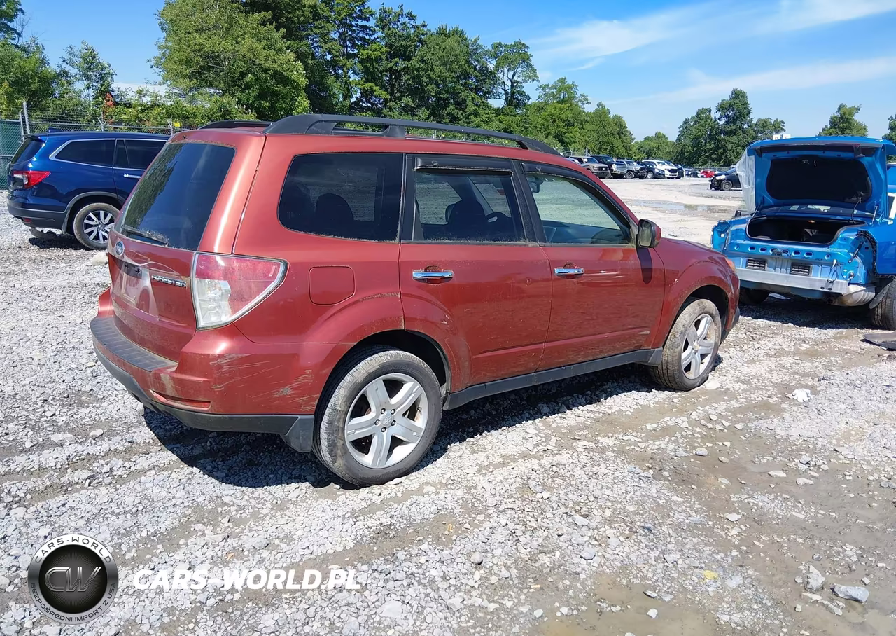 2010 Subaru Forester 2.5X Premium VIN:JF2SH6CC9AH799212 - 4