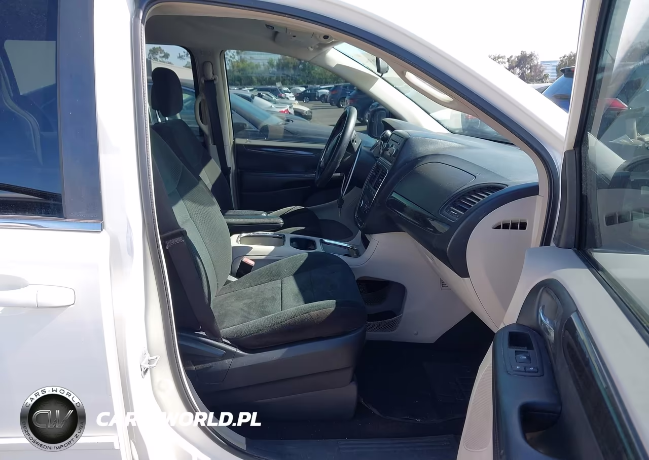 2012 Dodge Grand Caravan Crew VIN:2C4RDGDG7CR111067 - 5