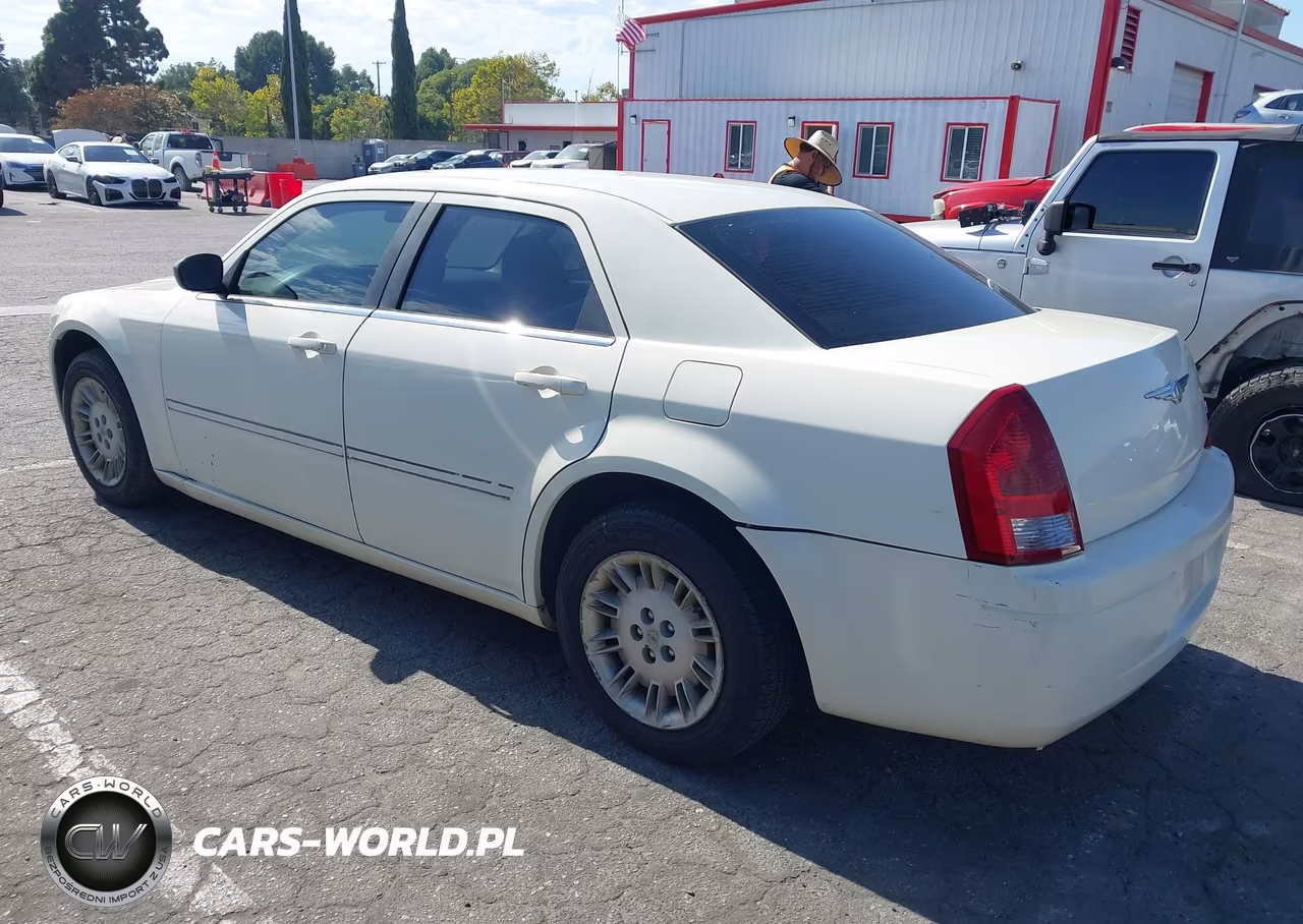 2006 Chrysler 300 VIN:2C3KA43R86H313796 - 3