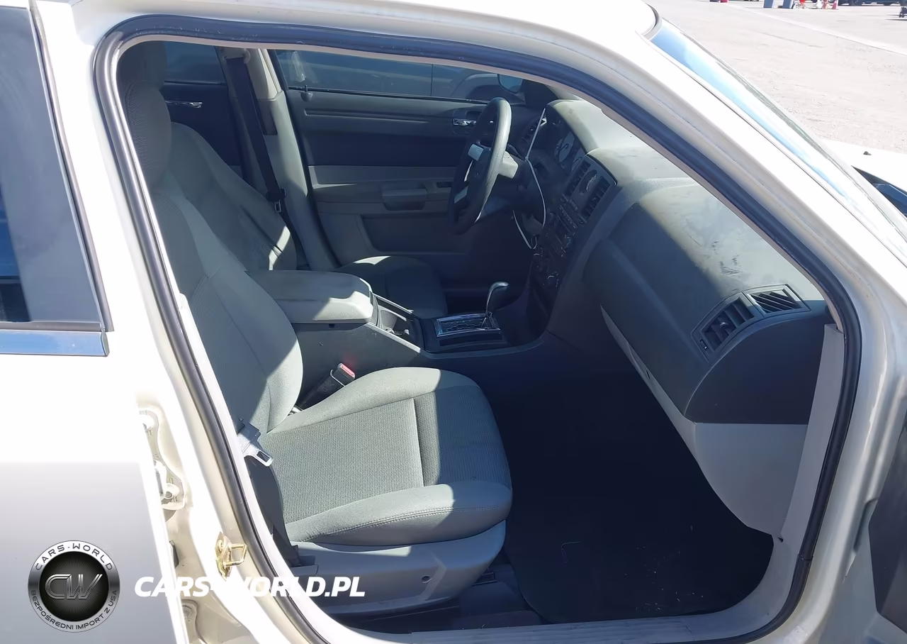 2006 Chrysler 300 VIN:2C3KA43R86H313796 - 5