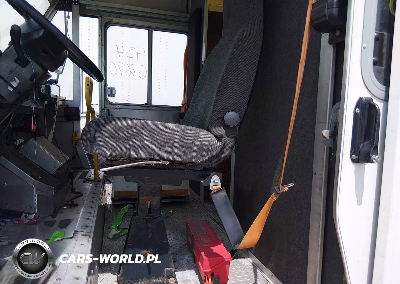 2019 Ford F-59 Commercial Stripped VIN:1F65F5KY0K0A17679 - 7