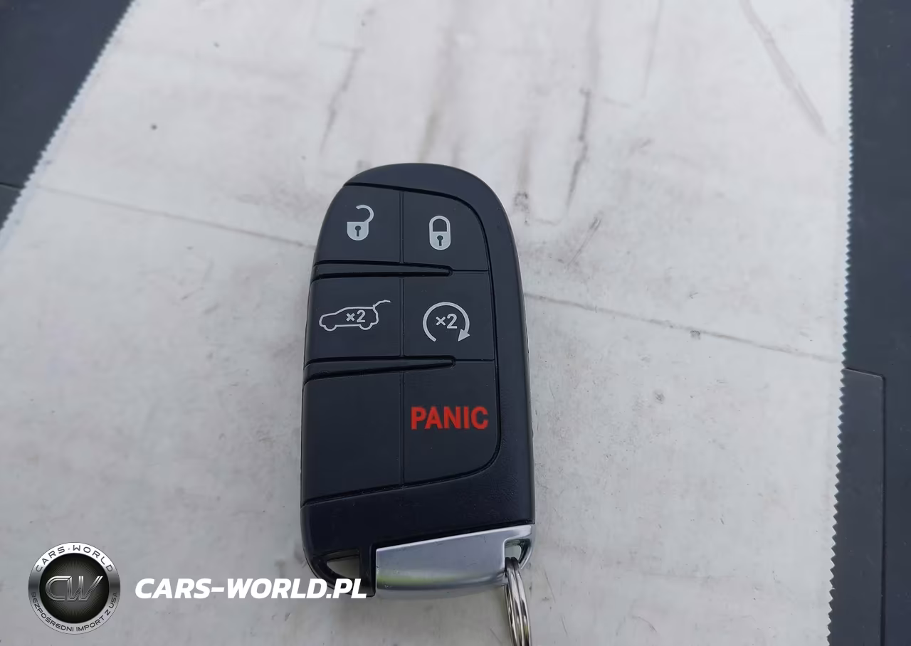 2019 Jeep Grand Cherokee Altitude 4X2 VIN:1C4RJEAG6KC857762 - 11