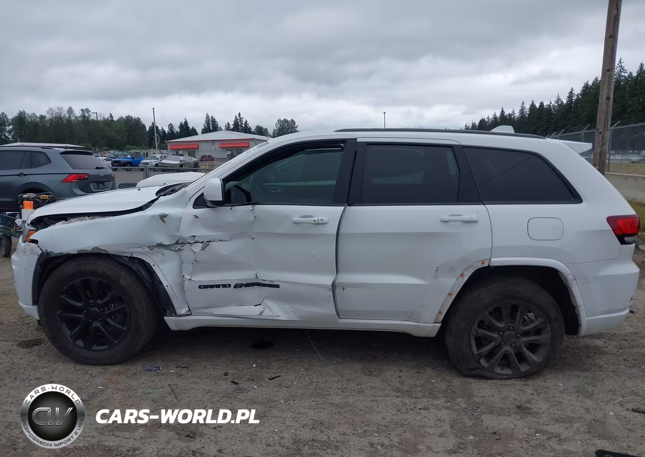 2019 Jeep Grand Cherokee Altitude 4X2 VIN:1C4RJEAG6KC857762 - 14