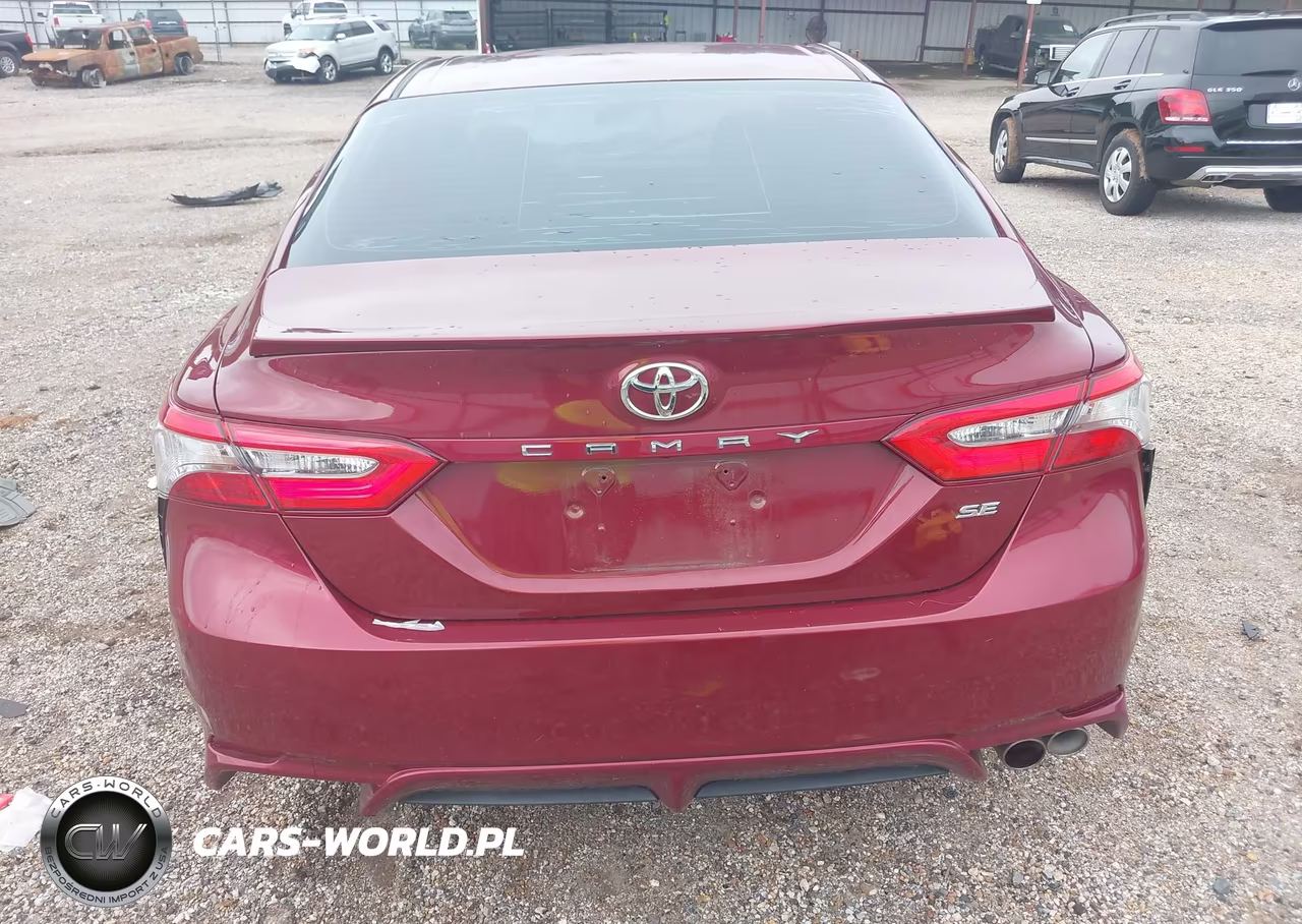 2018 Toyota Camry Se VIN:4T1B11HK3JU609767 - 16