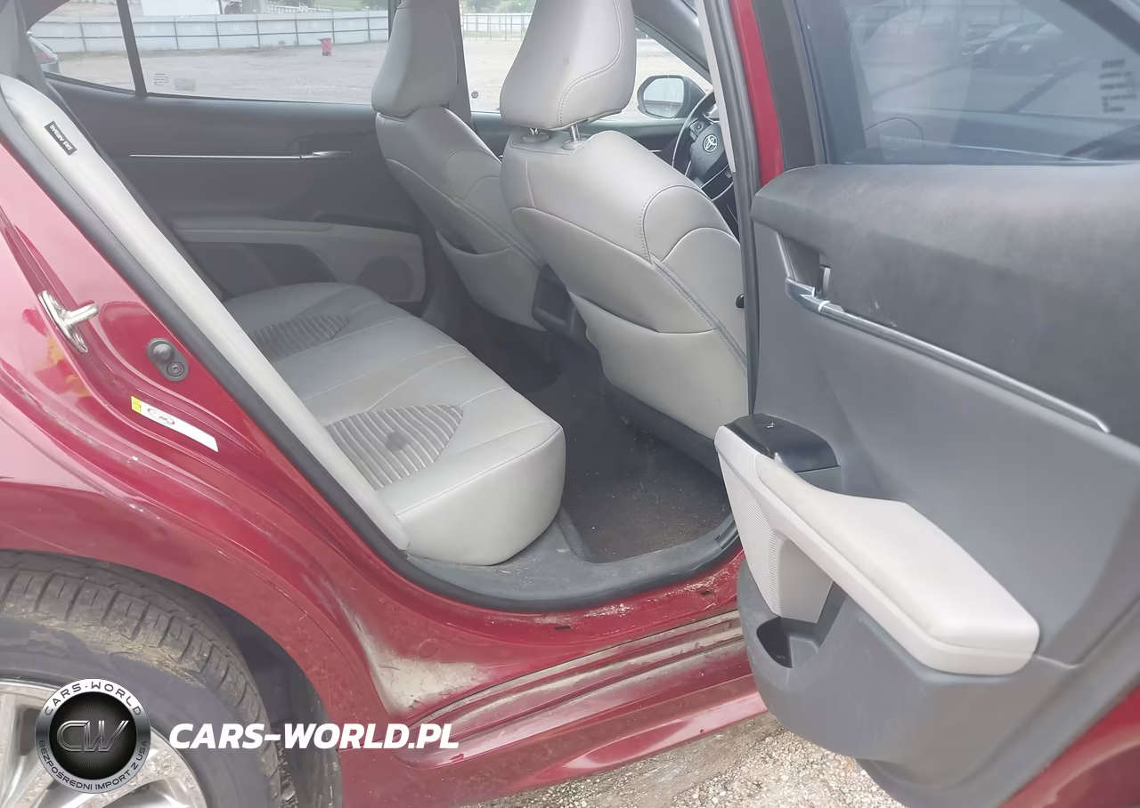 2018 Toyota Camry Se VIN:4T1B11HK3JU609767 - 8