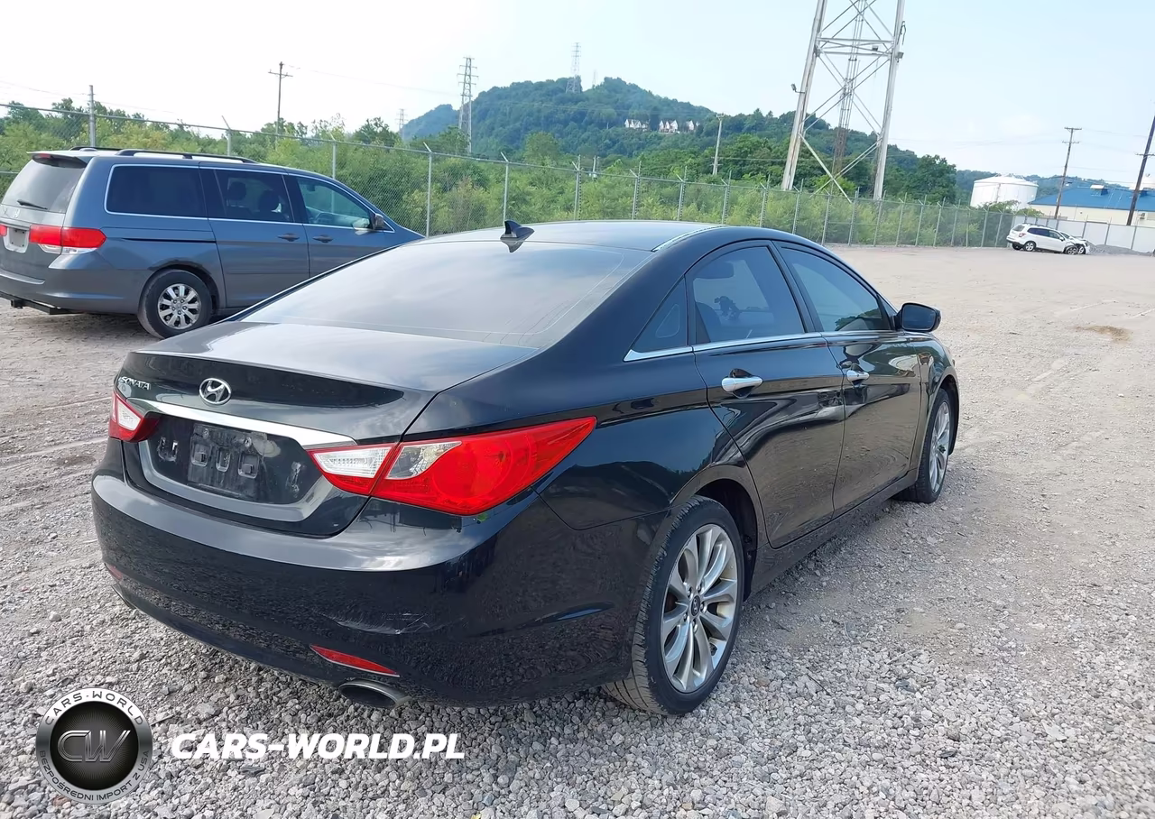 2013 Hyundai Sonata Se VIN:5NPEC4AC3DH629693 - 4