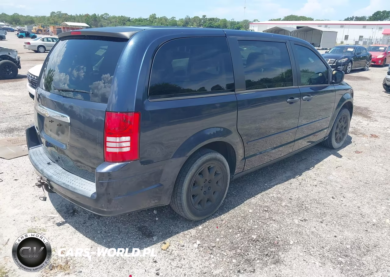 2008 Chrysler Town & Country Lx VIN:2A8HR44HX8R153138 - 4