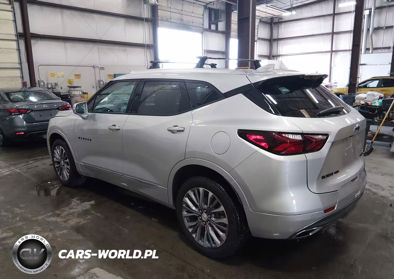 2019 Chevrolet Blazer Premier VIN:3GNKBKRS8KS682082 - 3