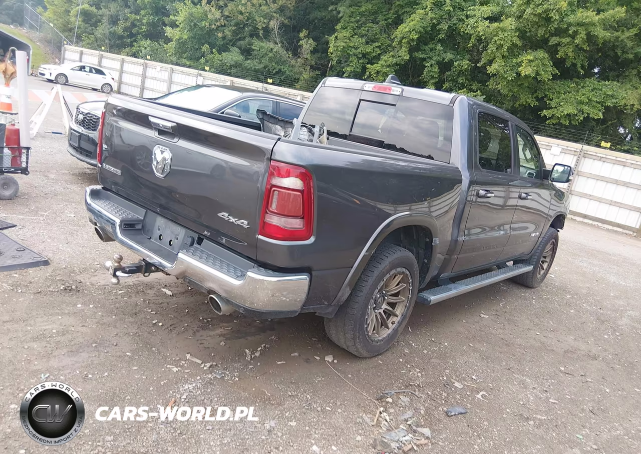 2019 Ram 1500 Laramie 4X4 5'7 Box VIN:1C6SRFJTXKN553004 - 4
