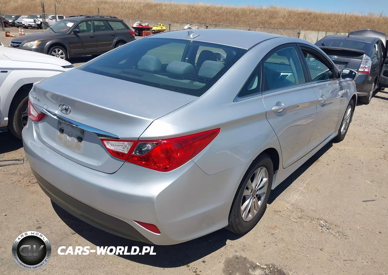 2014 Hyundai Sonata Gls VIN:5NPEB4AC3EH914043 - 4