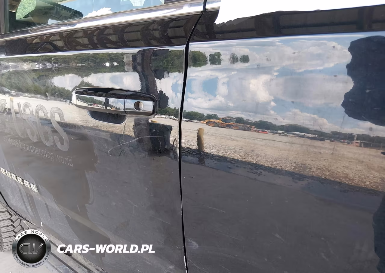 2019 Chevrolet Suburban Ls VIN:1GNSKGKC9KR348274 - 16