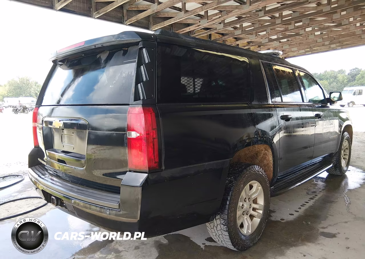 2019 Chevrolet Suburban Ls VIN:1GNSKGKC9KR348274 - 4