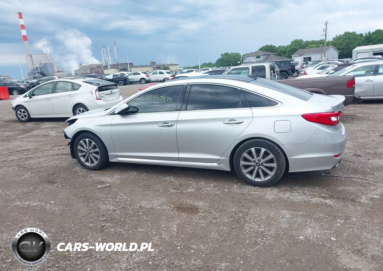 2016 Hyundai Sonata Limited VIN:5NPE34AF3GH355782 - 15
