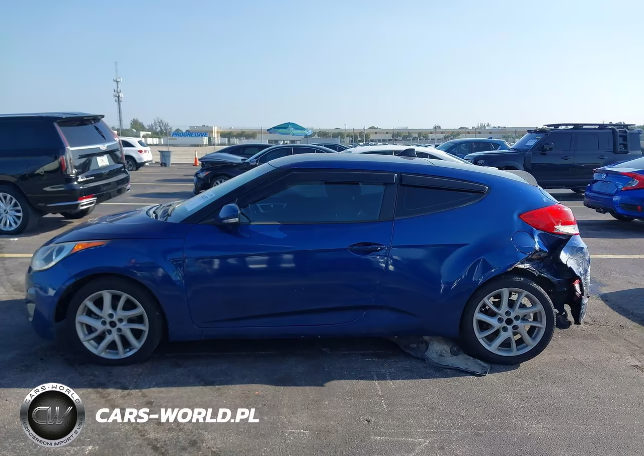 2017 Hyundai Veloster VIN:KMHTC6AD6HU305706 - 14