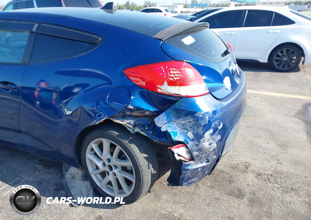 2017 Hyundai Veloster VIN:KMHTC6AD6HU305706 - 6