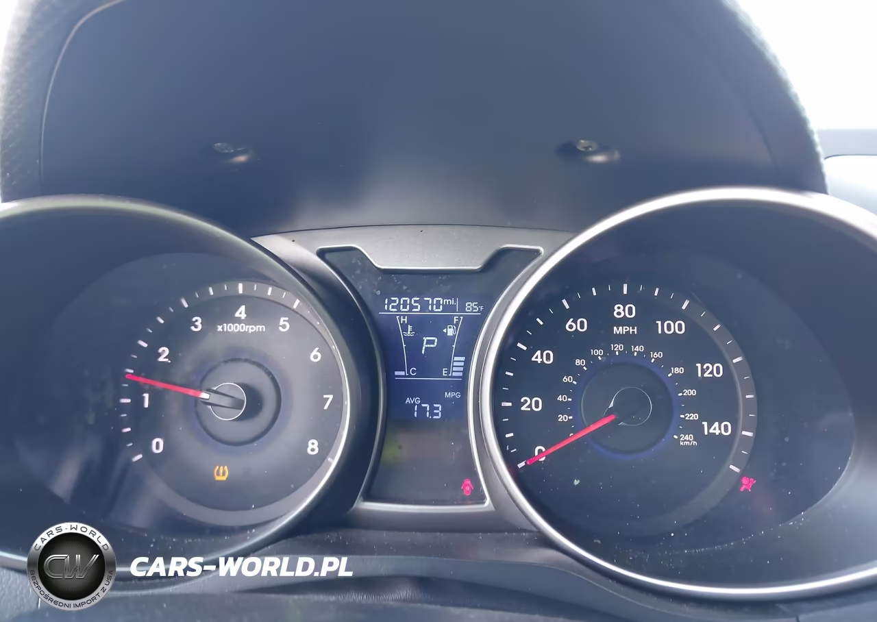 2017 Hyundai Veloster VIN:KMHTC6AD6HU305706 - 7