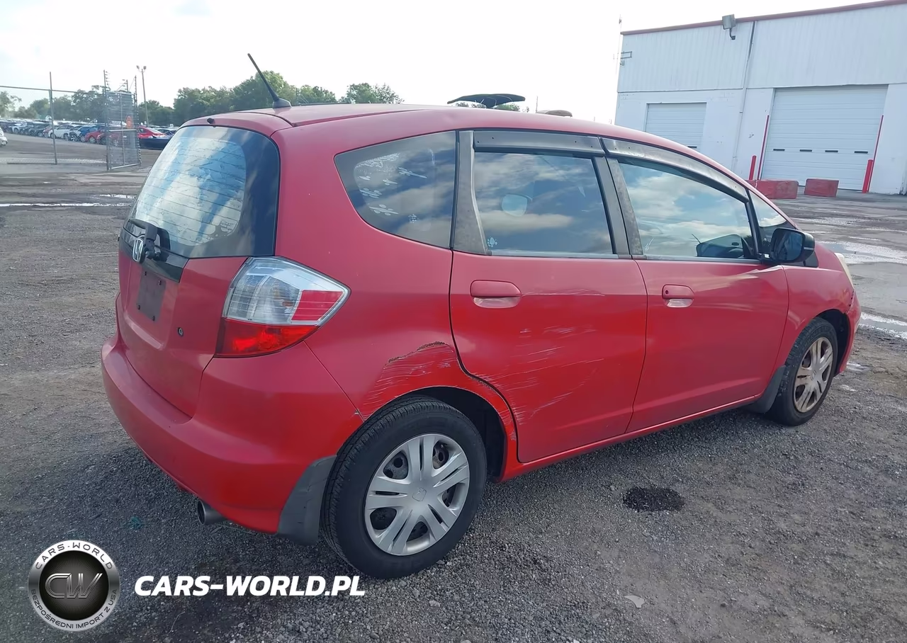 2010 Honda Fit VIN:JHMGE8H26AC007196 - 6