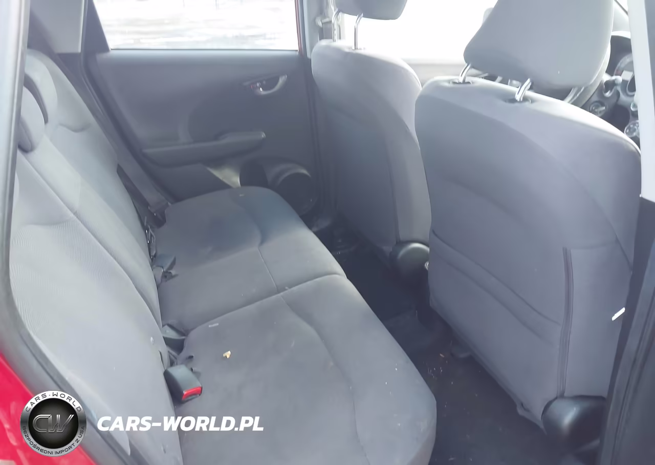 2010 Honda Fit VIN:JHMGE8H26AC007196 - 8