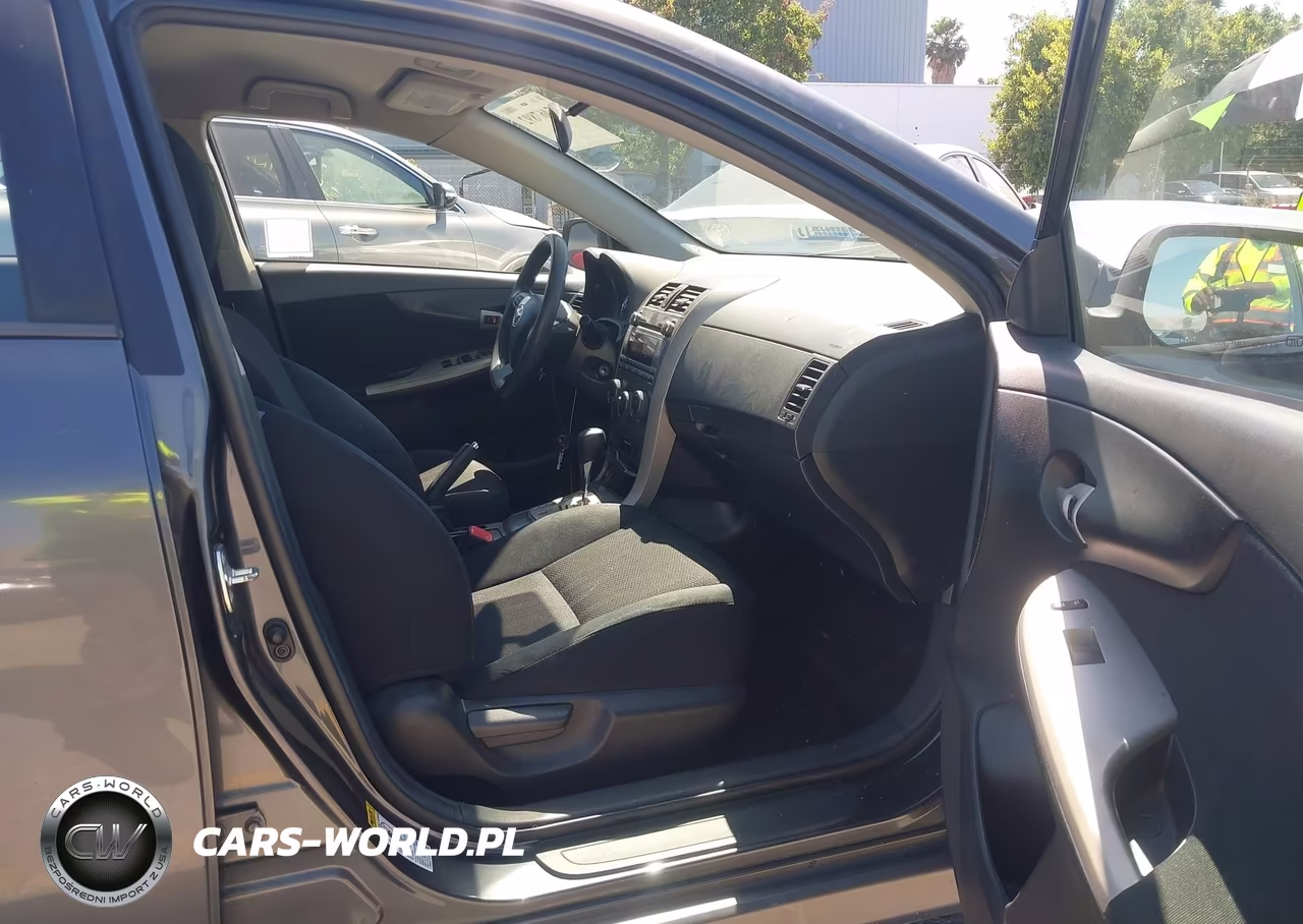 2011 Toyota Corolla S VIN:2T1BU4EE2BC602531 - 5